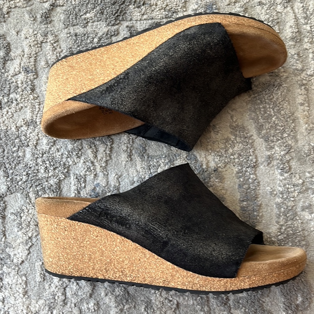 PAPILLIO by Birkenstock | Namica Metallic Antique Black  Leather Wedge Sandals